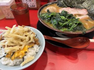 鬼道家のラーメンとライス